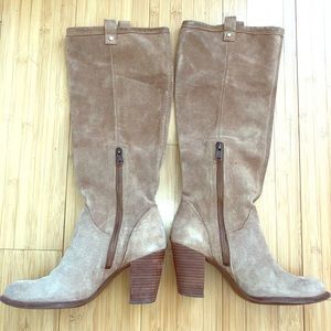 UGG Suede boots size 8